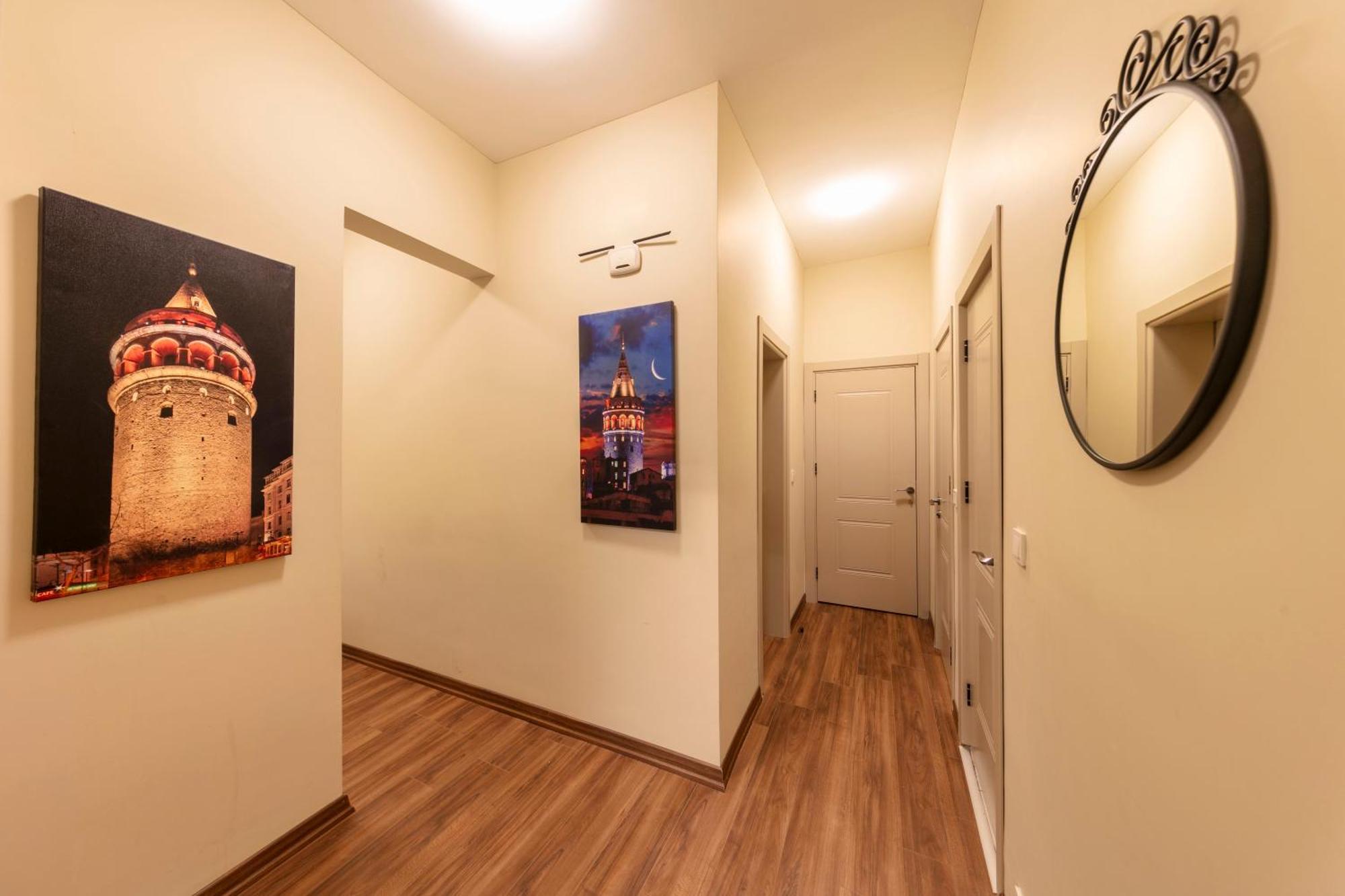 Royal Taksim 3*